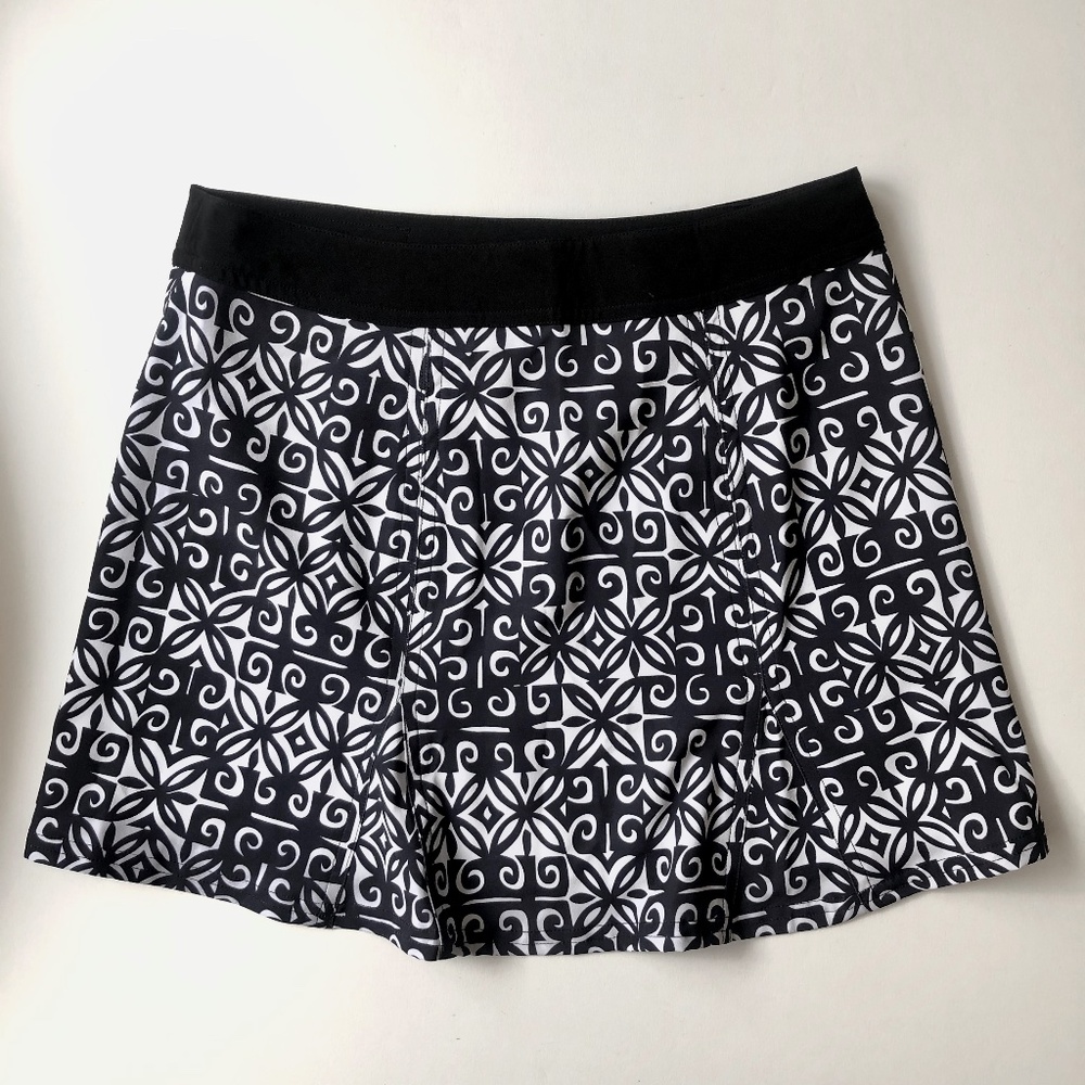 NWOT Rip Skirt Hawaii Skirt with Inside Pocket